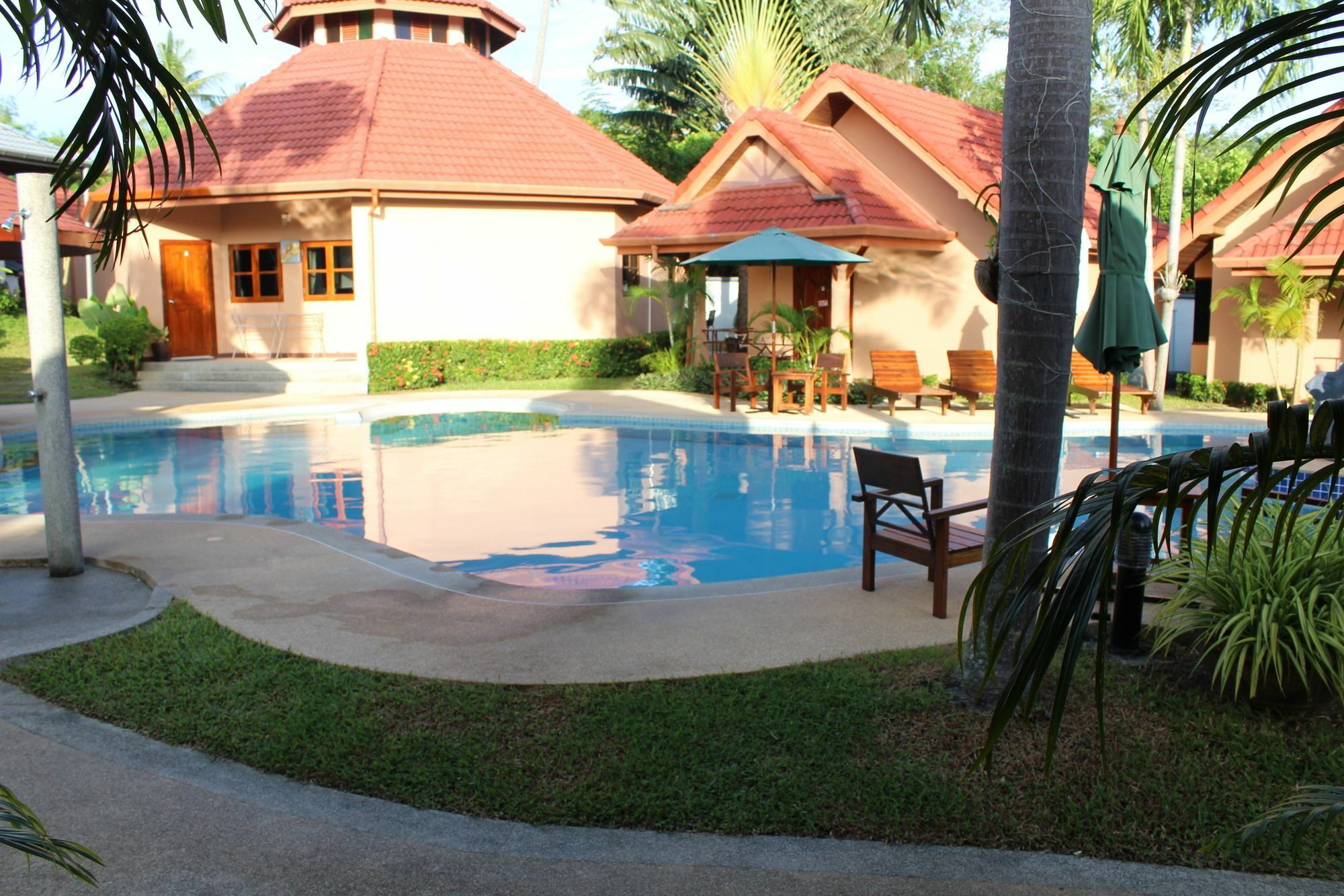 The Resort Happy Elephant Rawai Exteriér fotografie