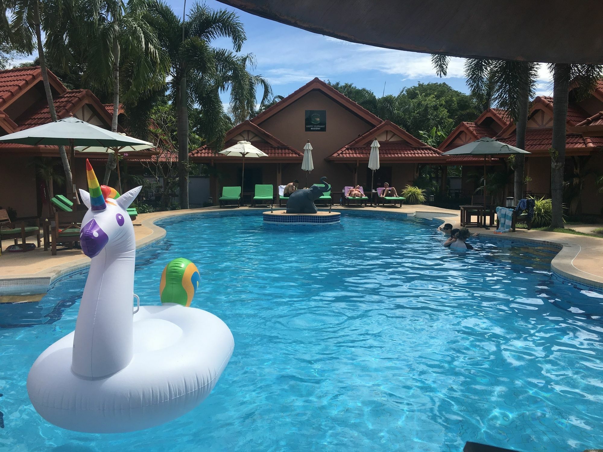 The Resort Happy Elephant Rawai Exteriér fotografie